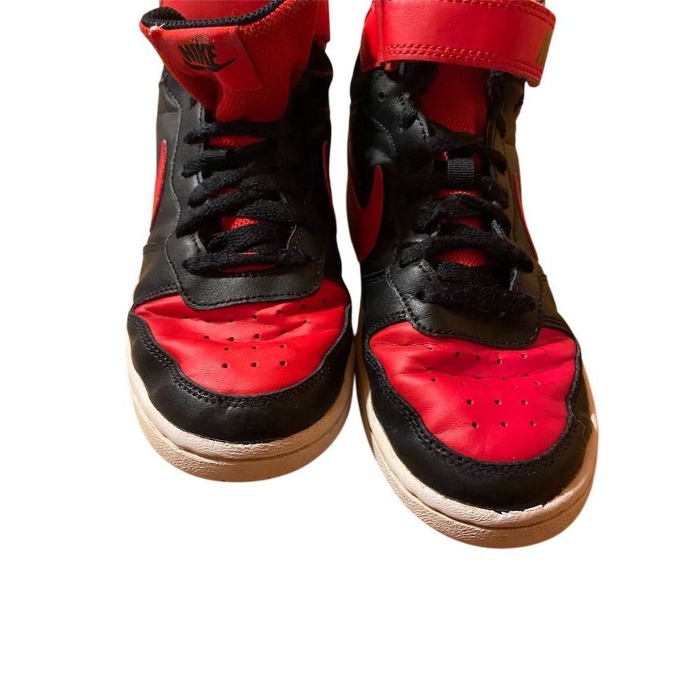 Nike Court Borough Mid Youth Black/Red High-Top Sneakers size 5 Y GUC Kids 5 - Picture 4 of 12